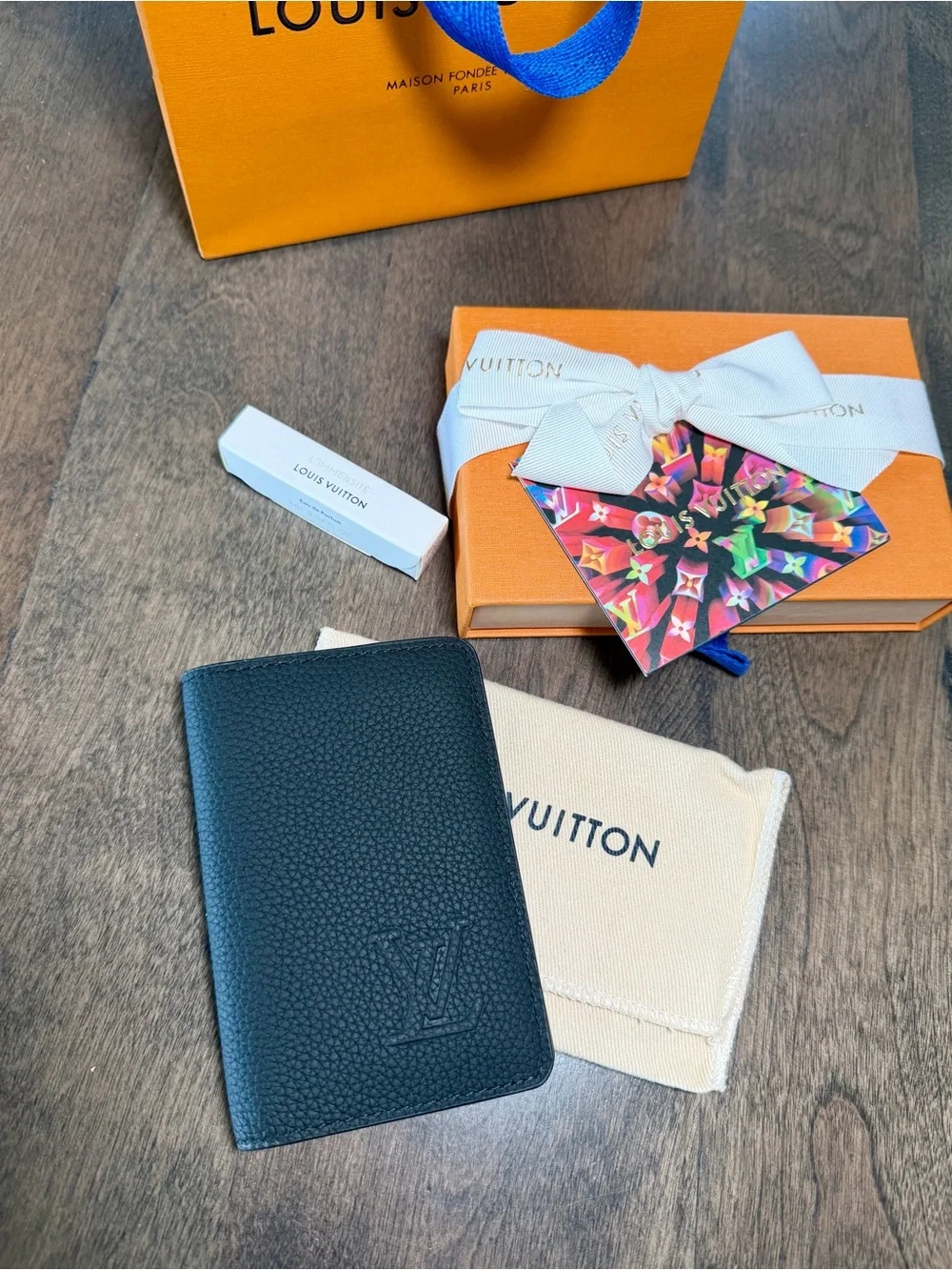Louis Vuitton Black Pebbled Leather Pocket Organizer - Picture 7 of 7